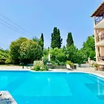 Villa Rosalia Apartments & Studios With Pool By Hotelius